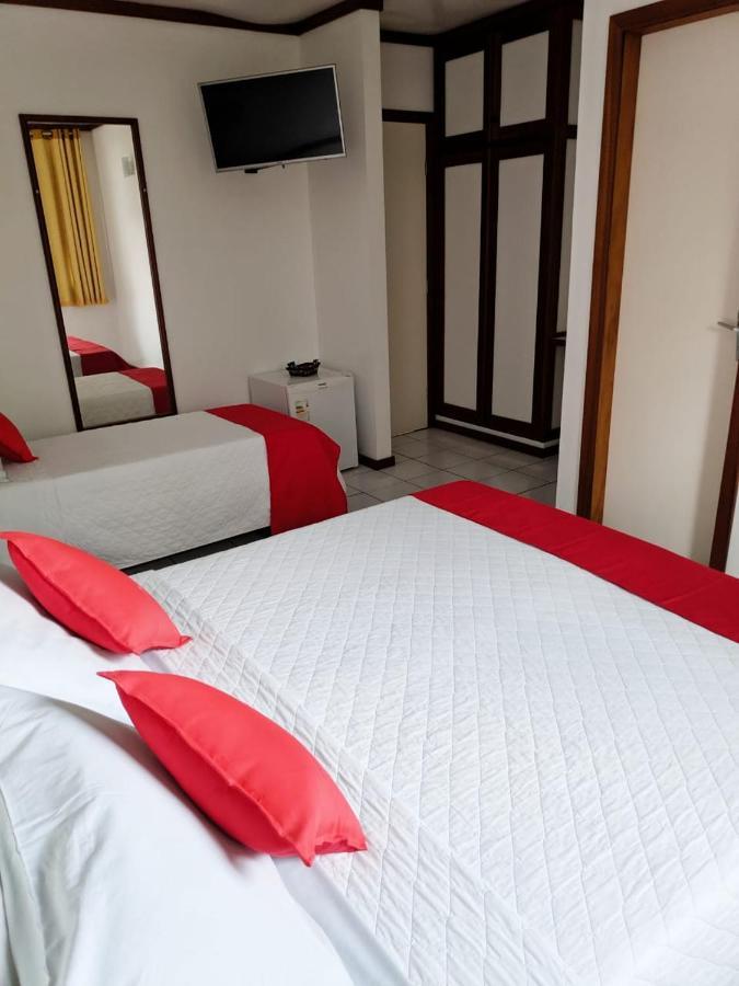 Hotel Portal De อูนาโปลิส ภายนอก รูปภาพ